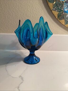 Vintage Viking Glass Pedestal Bowl Handkerchief Bluenique